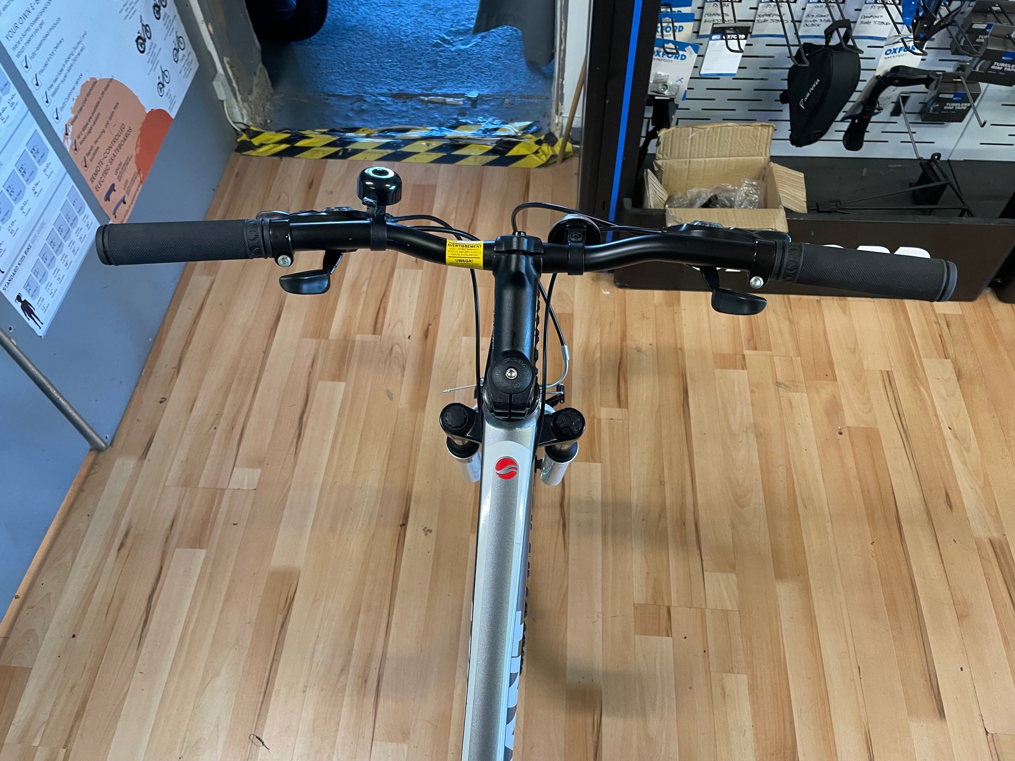 GIANT REVEL 3 SILVER 19.5” MTB