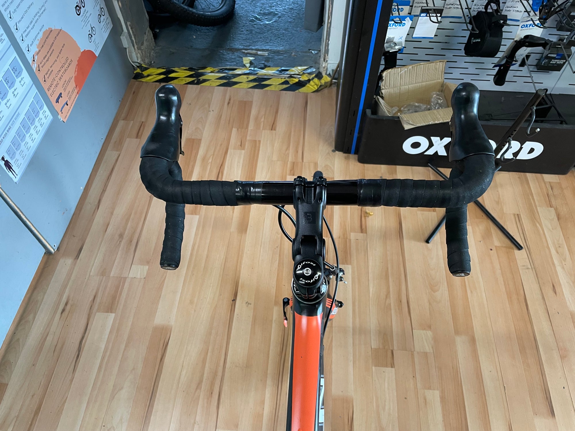 MERLIN MALT CR FULL CARBON FINRE ROAD BIKE BLACK/RED