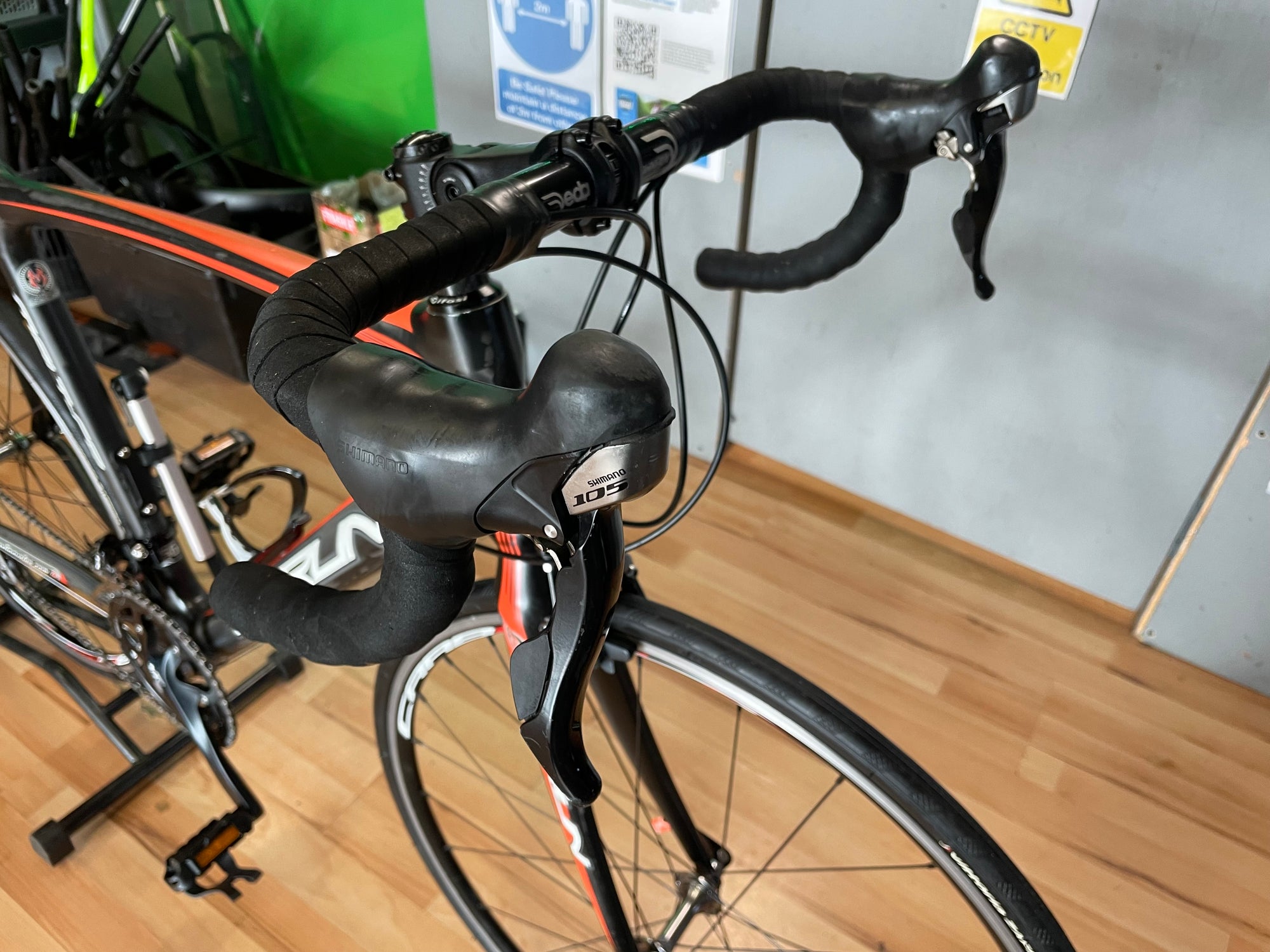 MERLIN MALT CR FULL CARBON FINRE ROAD BIKE BLACK/RED