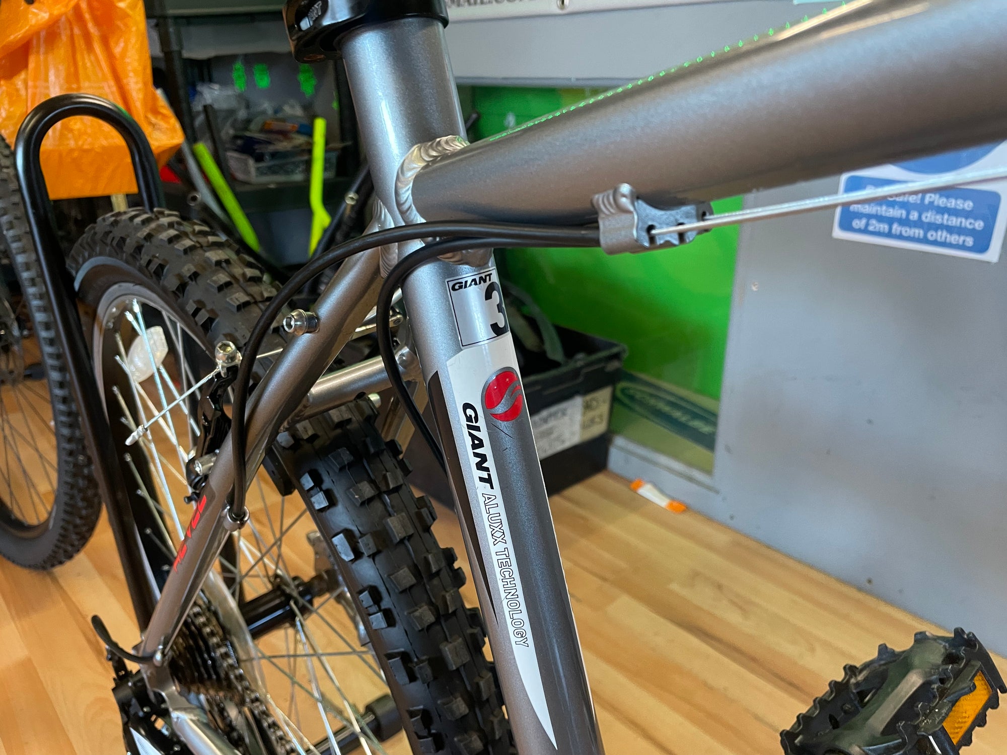 GIANT REVEL 3 SILVER 19.5” MTB