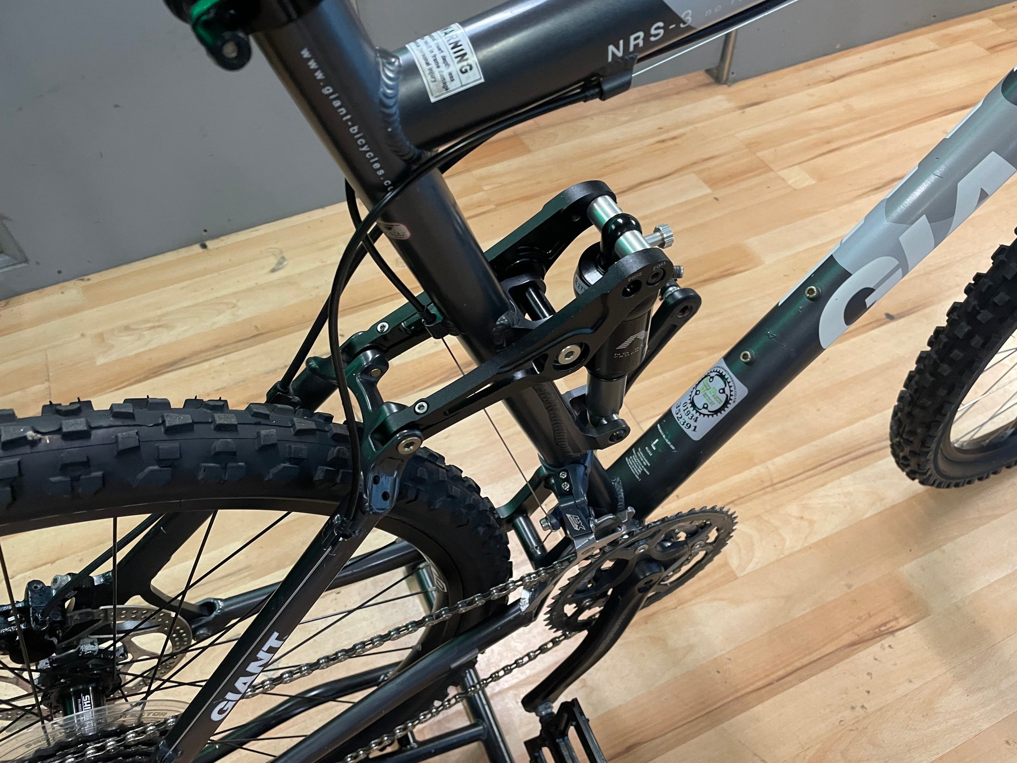 Giant NRS-3 Full suspension MTB 21” Grey