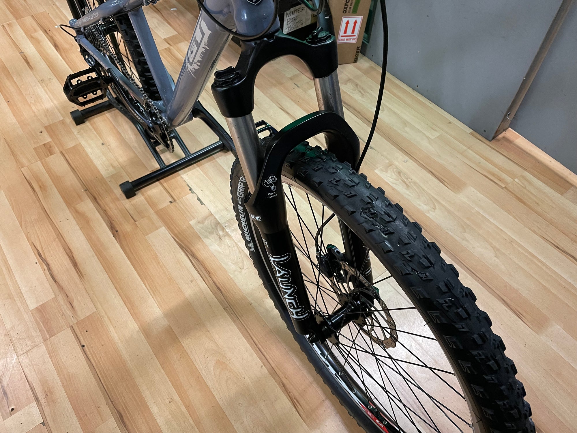 GT CHUCKER XS.2 DIRT/JUMPER 16” Grey