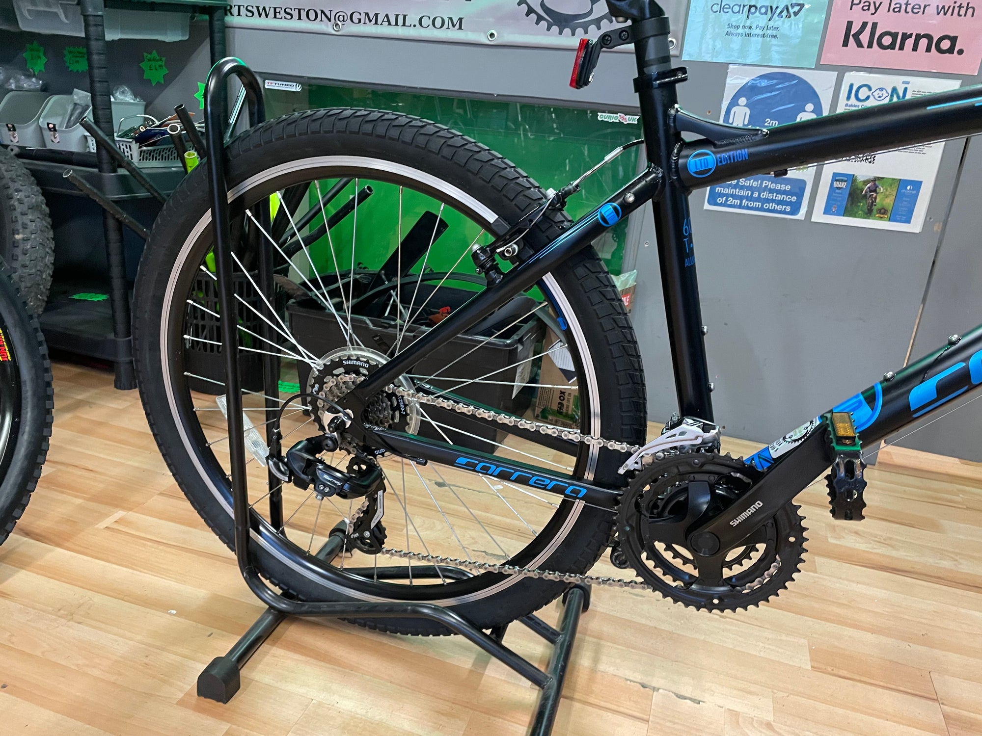 Carrera Axle LTD Hybrid/MTB Black 18”