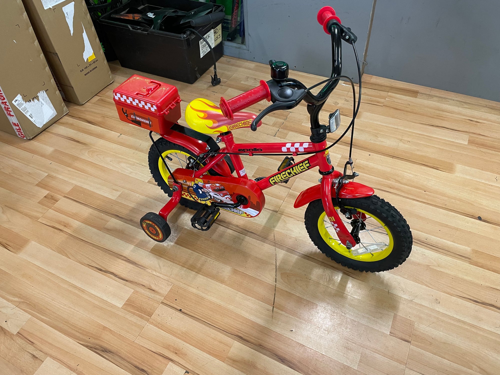 APOLLO FIRECHIEF KIDS BIKE 3-5YRS RED