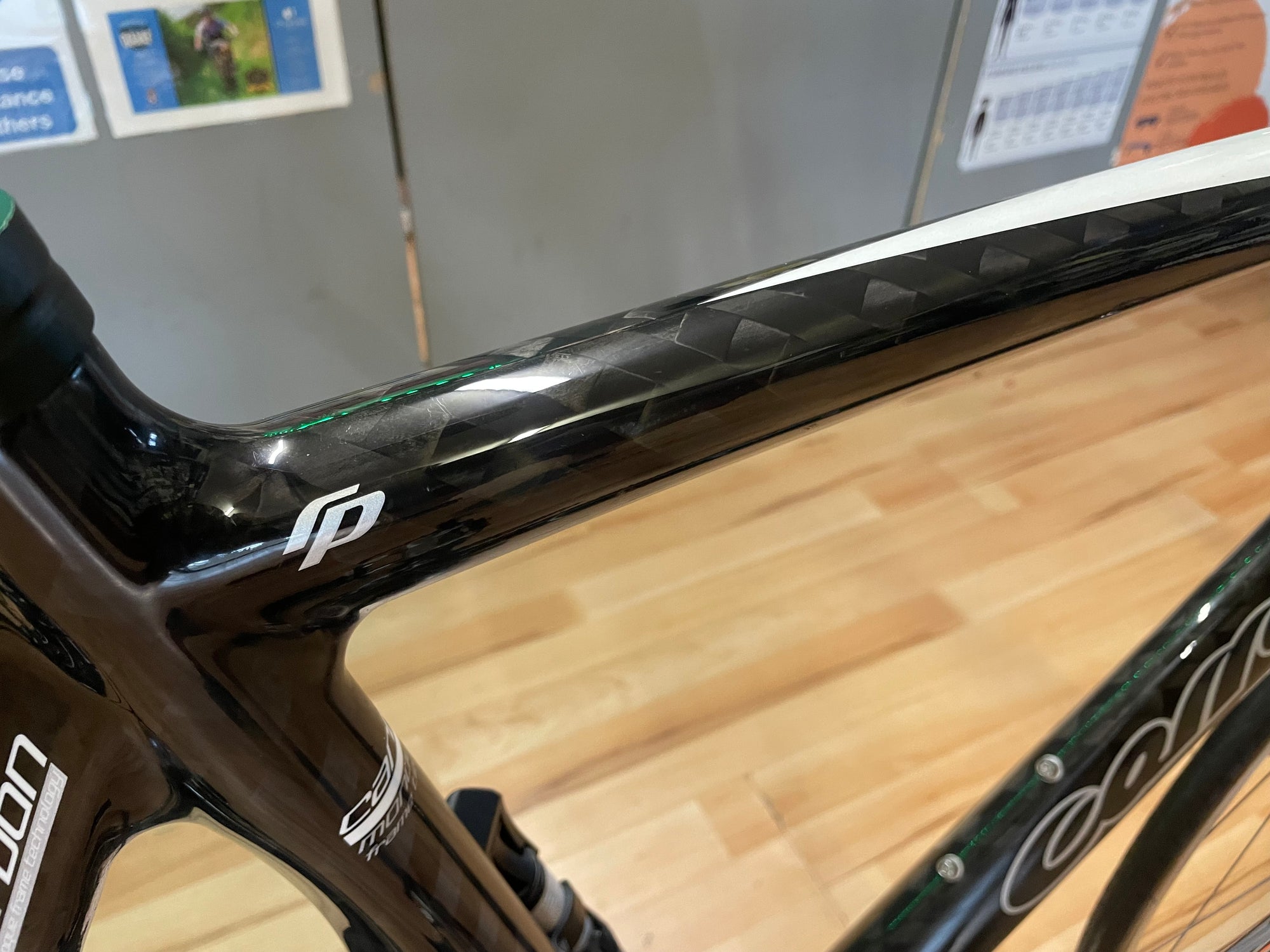CARRERA VIRAGO FULL CARBON ROAD BIKE
