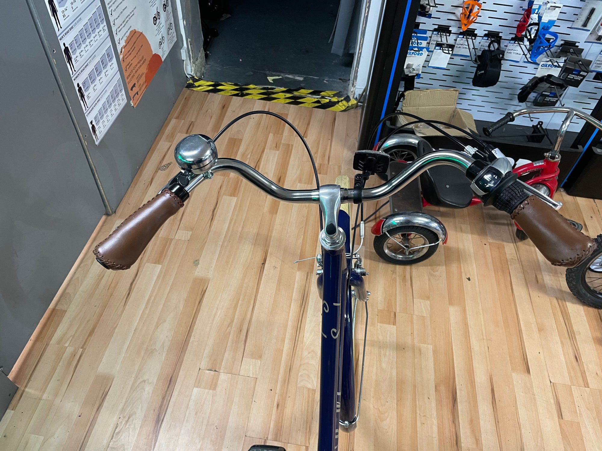 Pendleton Somerby Ladies Town/Hybrid bike 17” Blue