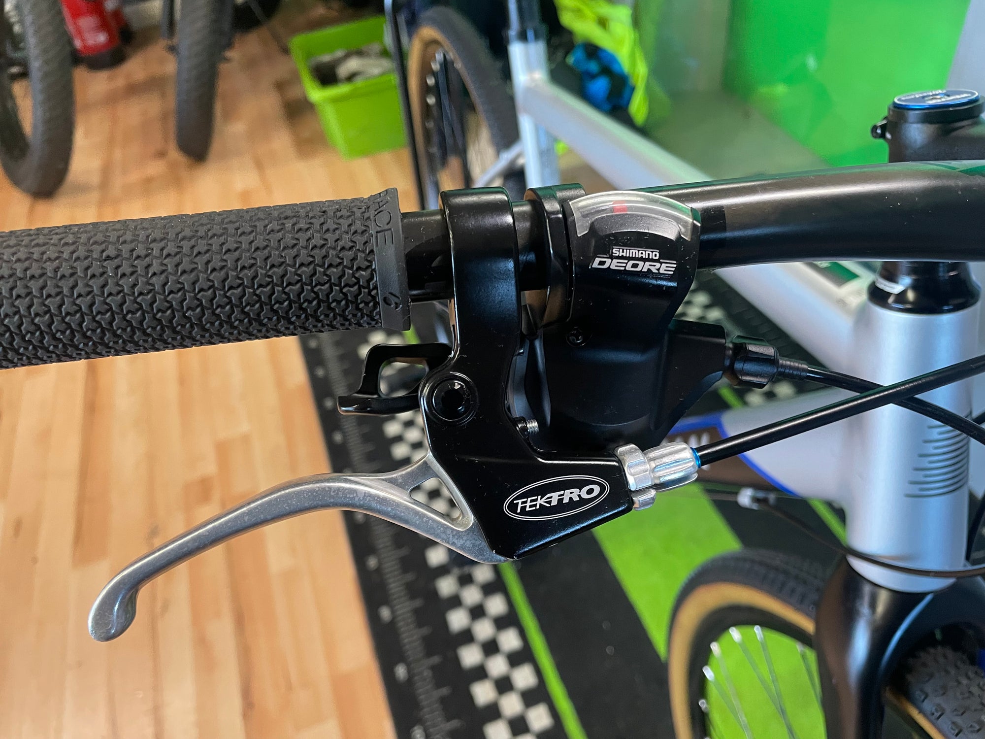 BOARDMAN ADV 8.8 GRAVEL/HYBRID SILVER 53cm