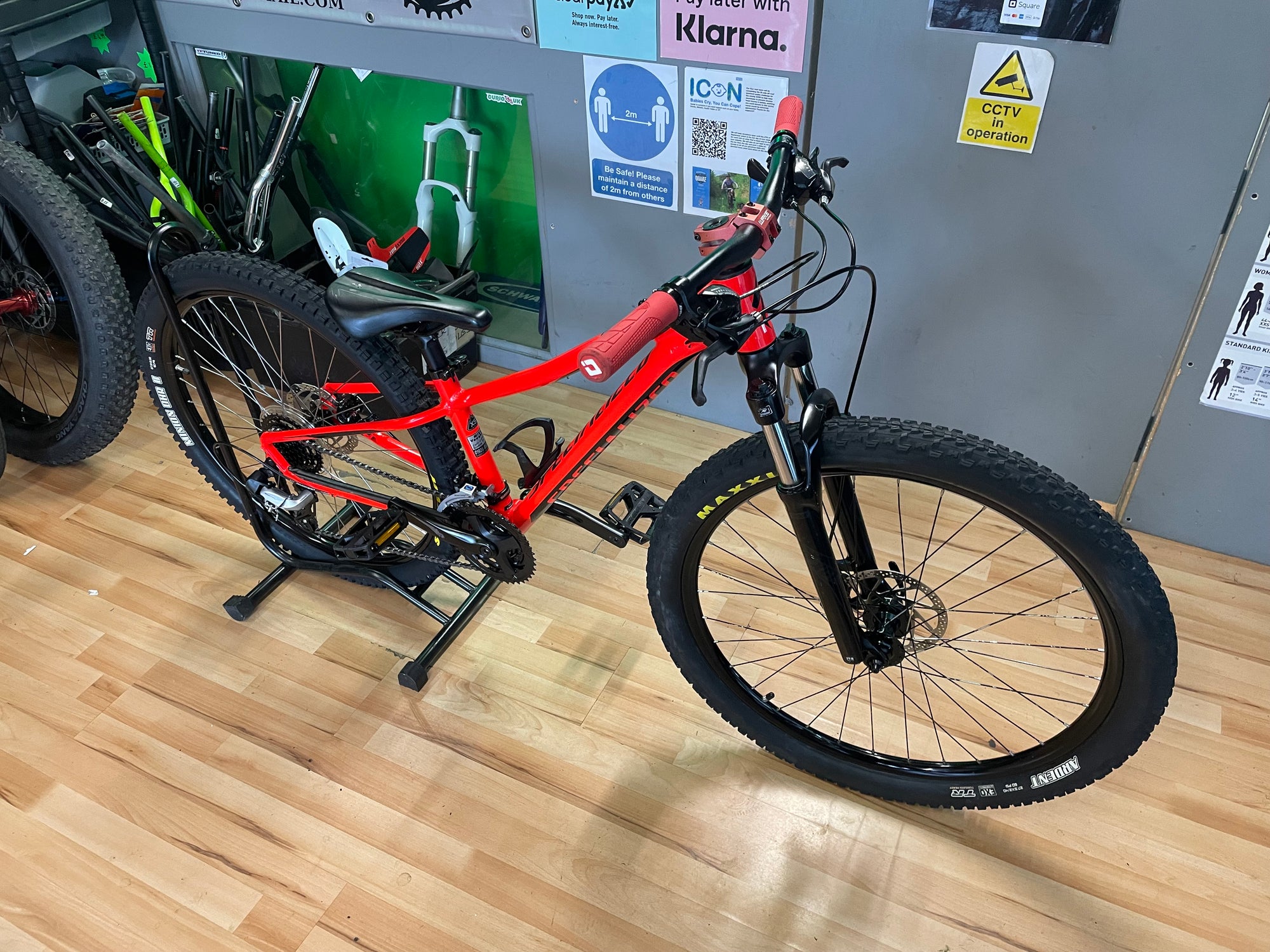 SPECIALIZED PITCH 27.5 RED MTB 12.5” FRAME 10+yrs