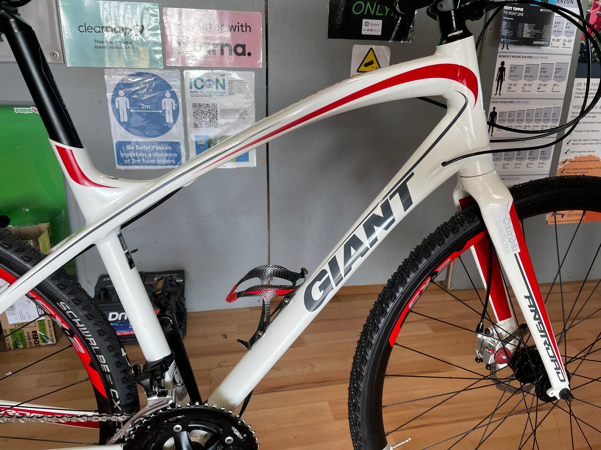 Giant Anyroad 2 White 18” Hybrid/Gravel Bike