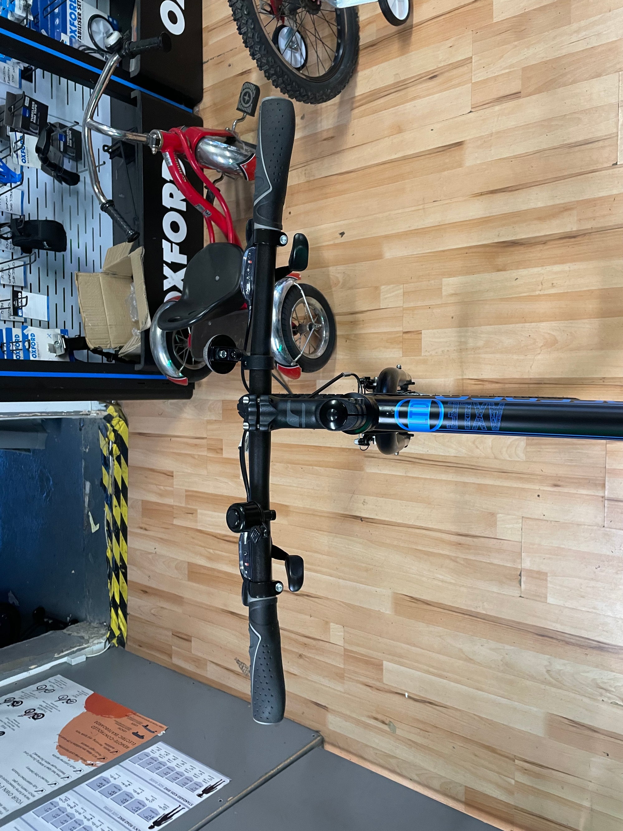 Carrera Axle LTD Hybrid/MTB Black 18”