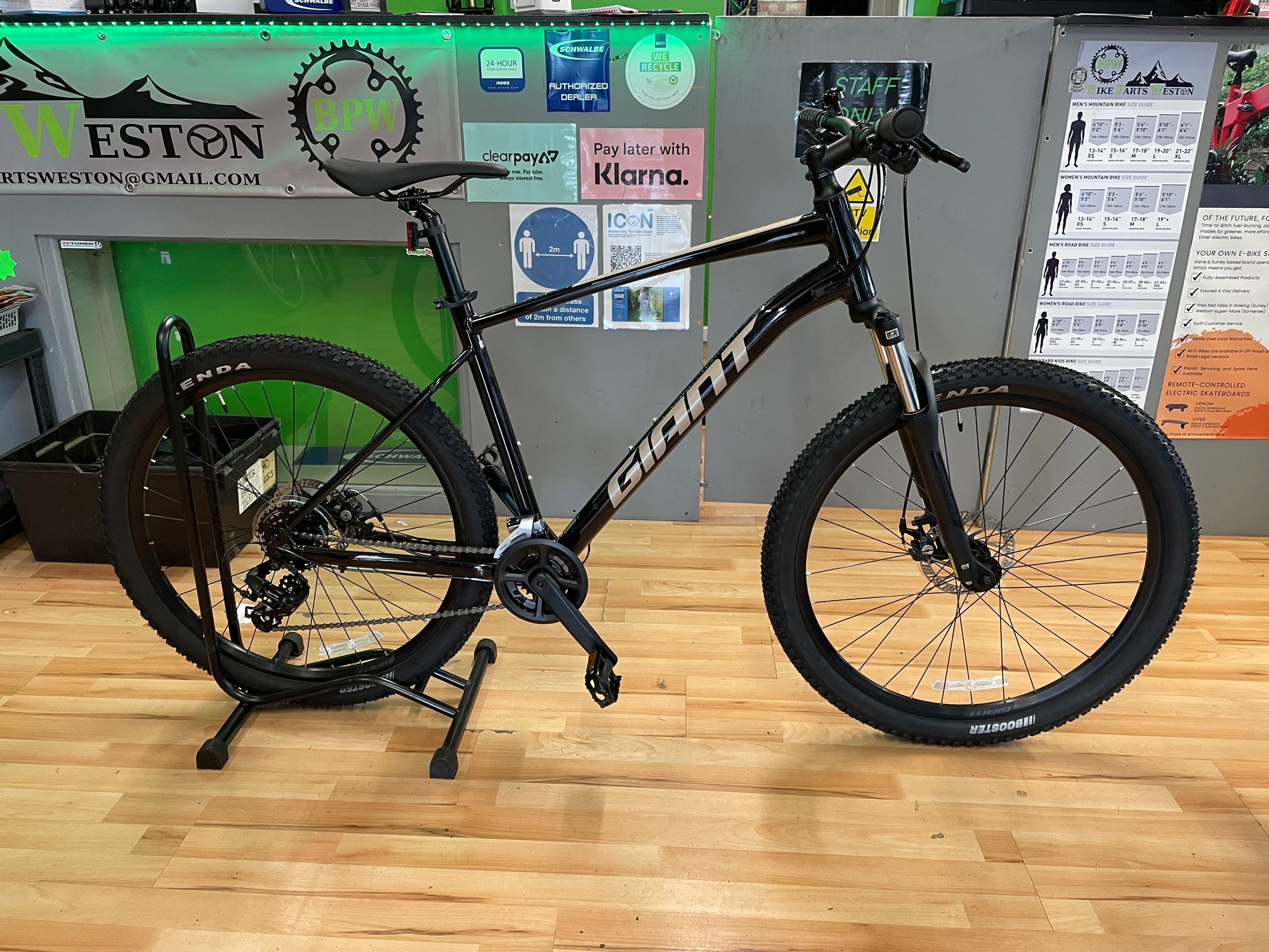 Giant Talon 4 2024 MTB 19” BLACK