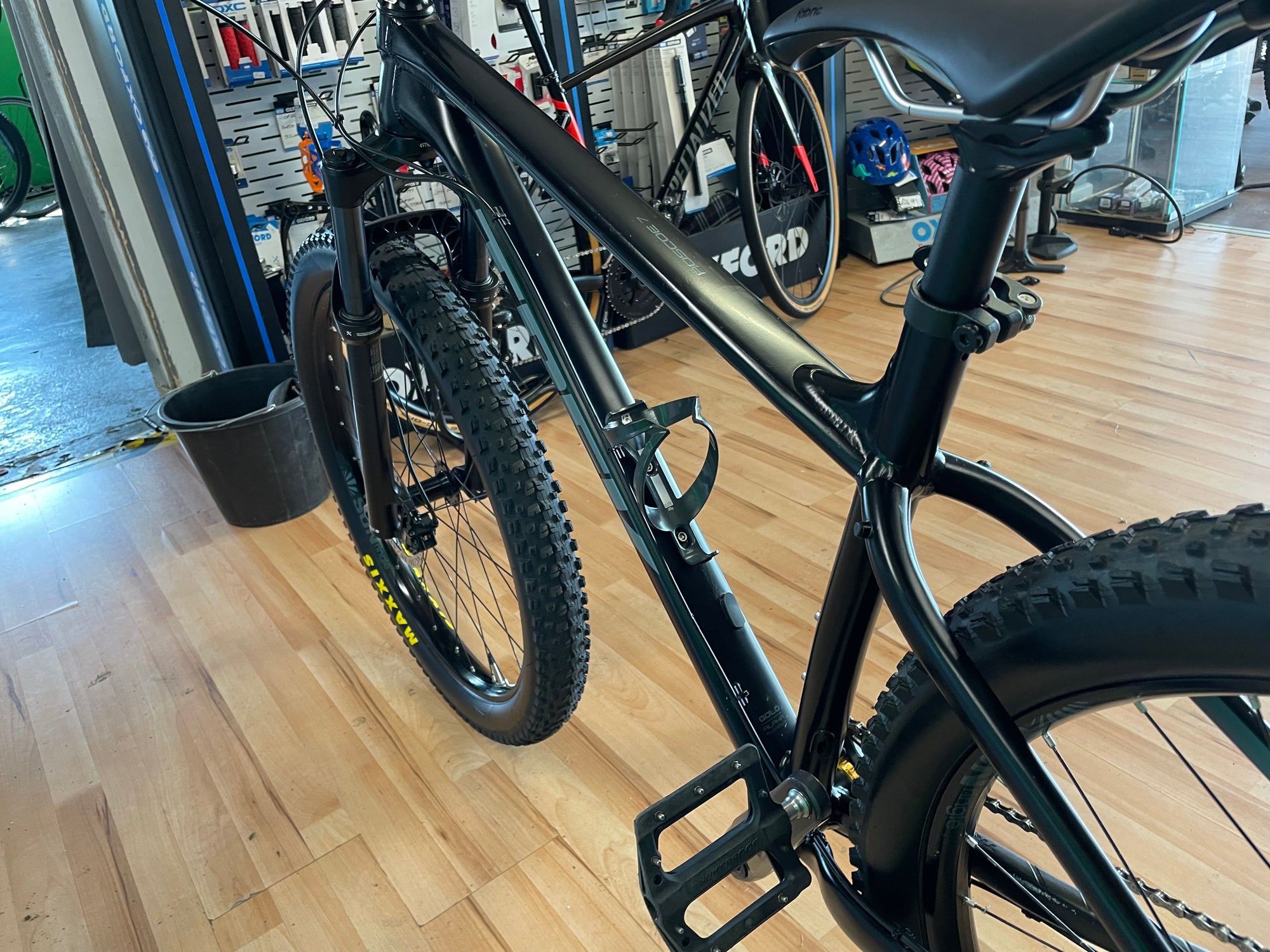 TREK ROSCOE 7 MTB 18.5” BLACK