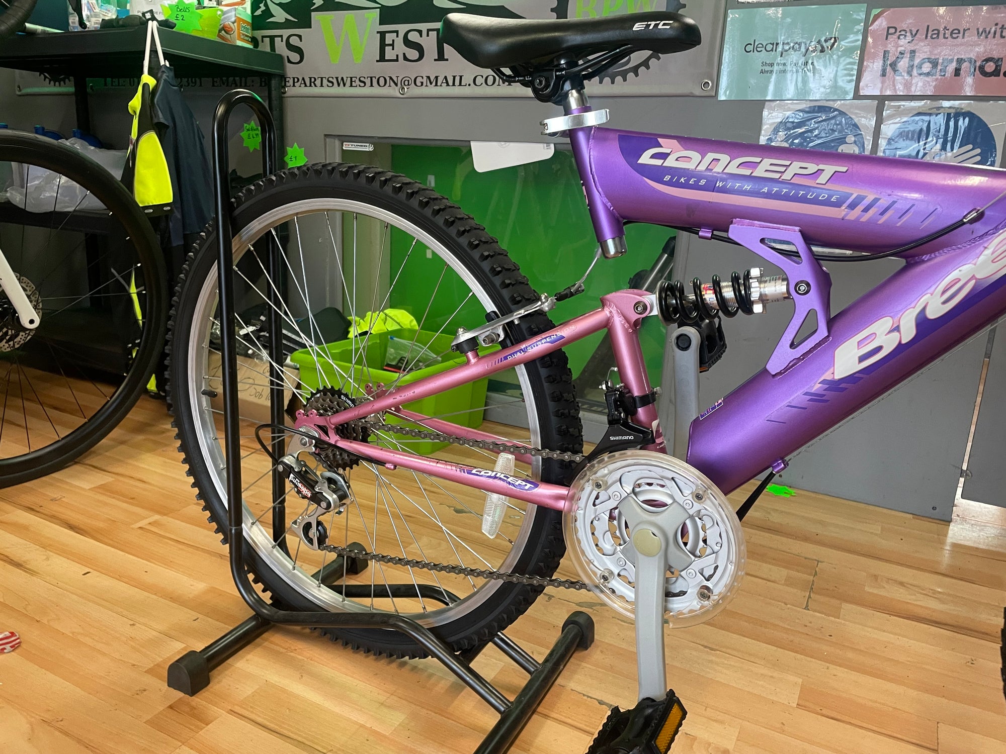 Concept Breeze Full Suspension MTB 17” Pink/Purple