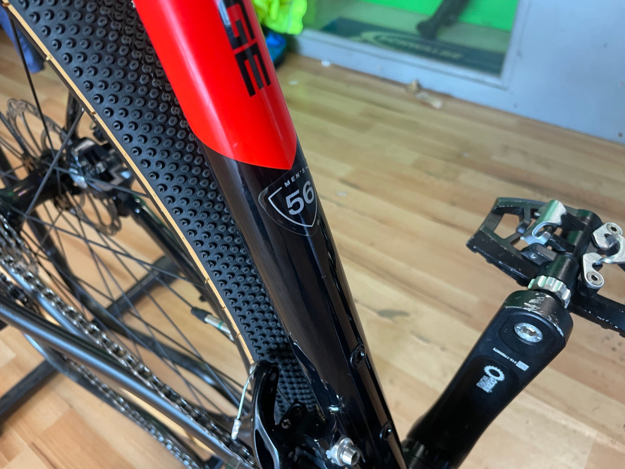 Specialized Diverge 2018 Road/ Gravel Bike 56cm Black/Red