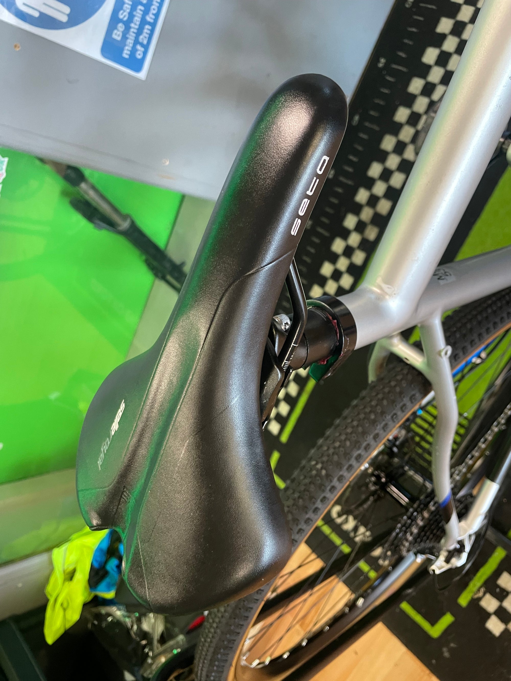 BOARDMAN ADV 8.8 GRAVEL/HYBRID SILVER 53cm