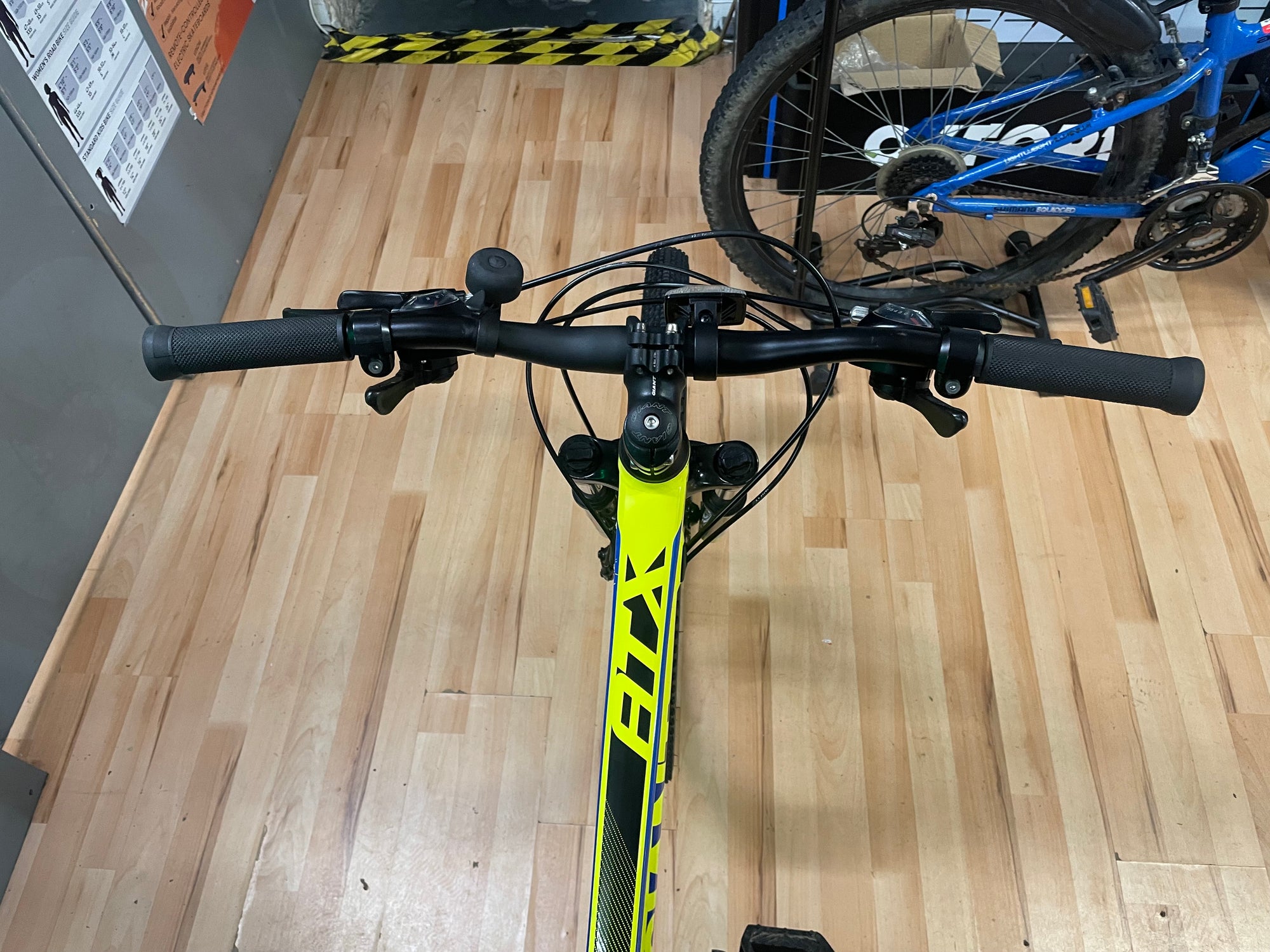 GIANT ATX 2 MTB HYPER YELLOW 15”