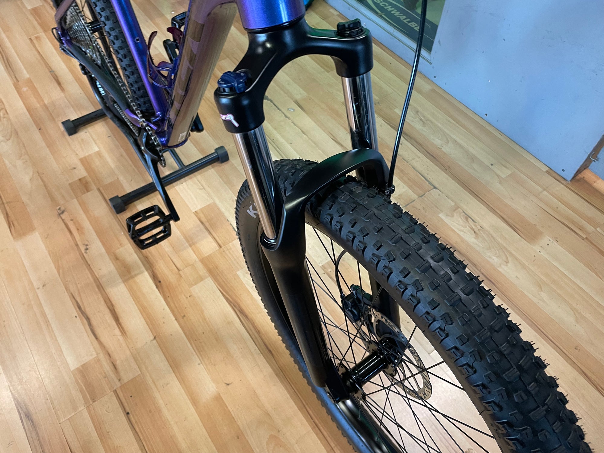 TREK ROSCOE 6 “2024” MTB PURPLE FLIP PAINT M/L