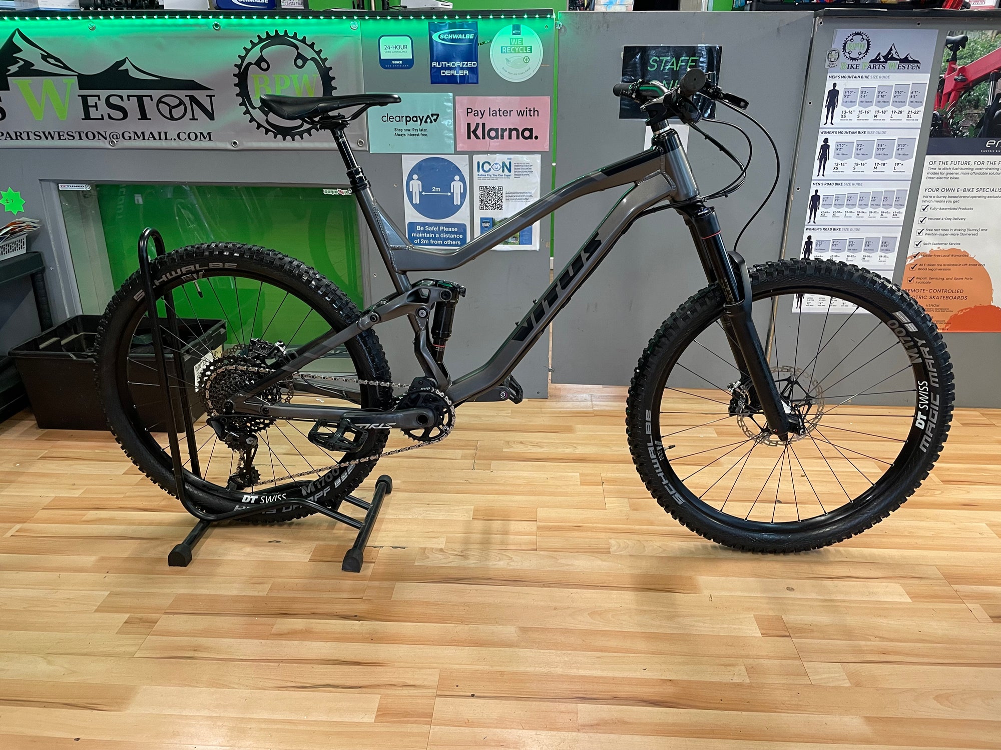 VITUS ESCARPE VRX 2018 18” GREY