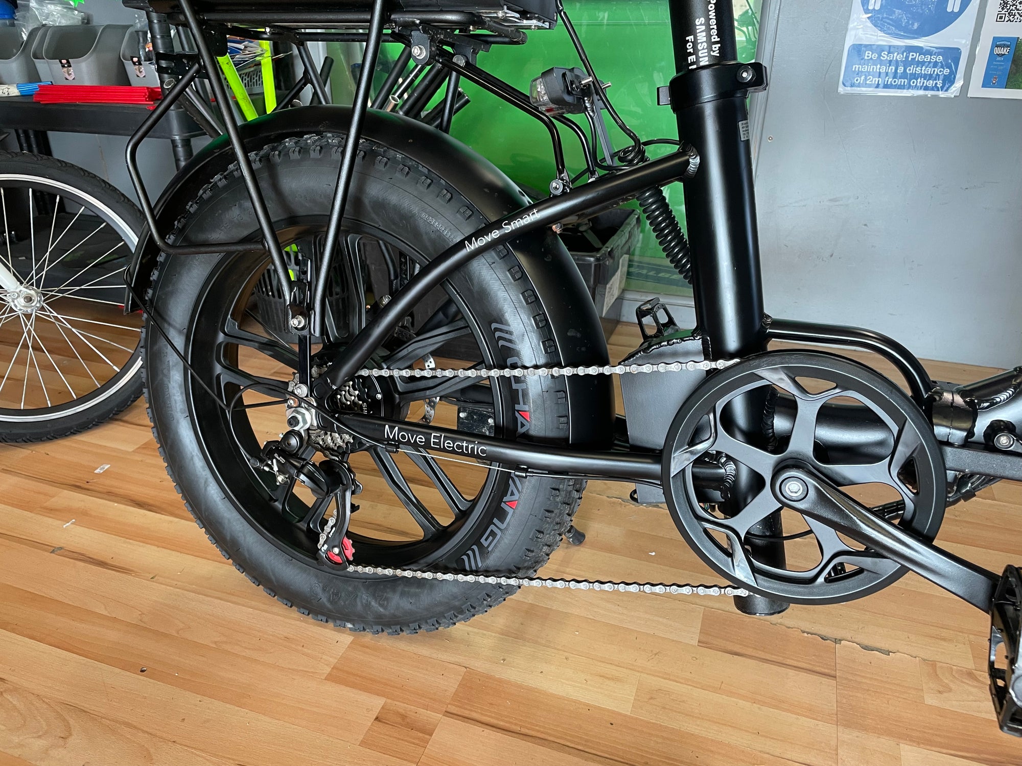 E-MOVEMENT HUNTER EXTREME 350W ELECTRIC – STEP-THROUGH FOLDING FAT TYRE BIKE