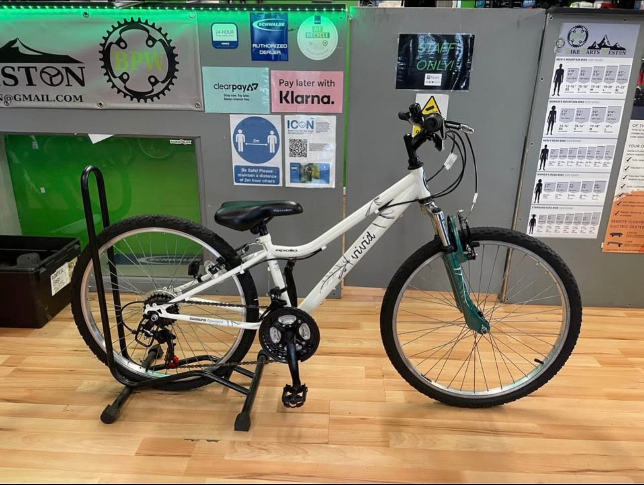 APOLLO VIVID WHITE MTB 8-11YRS