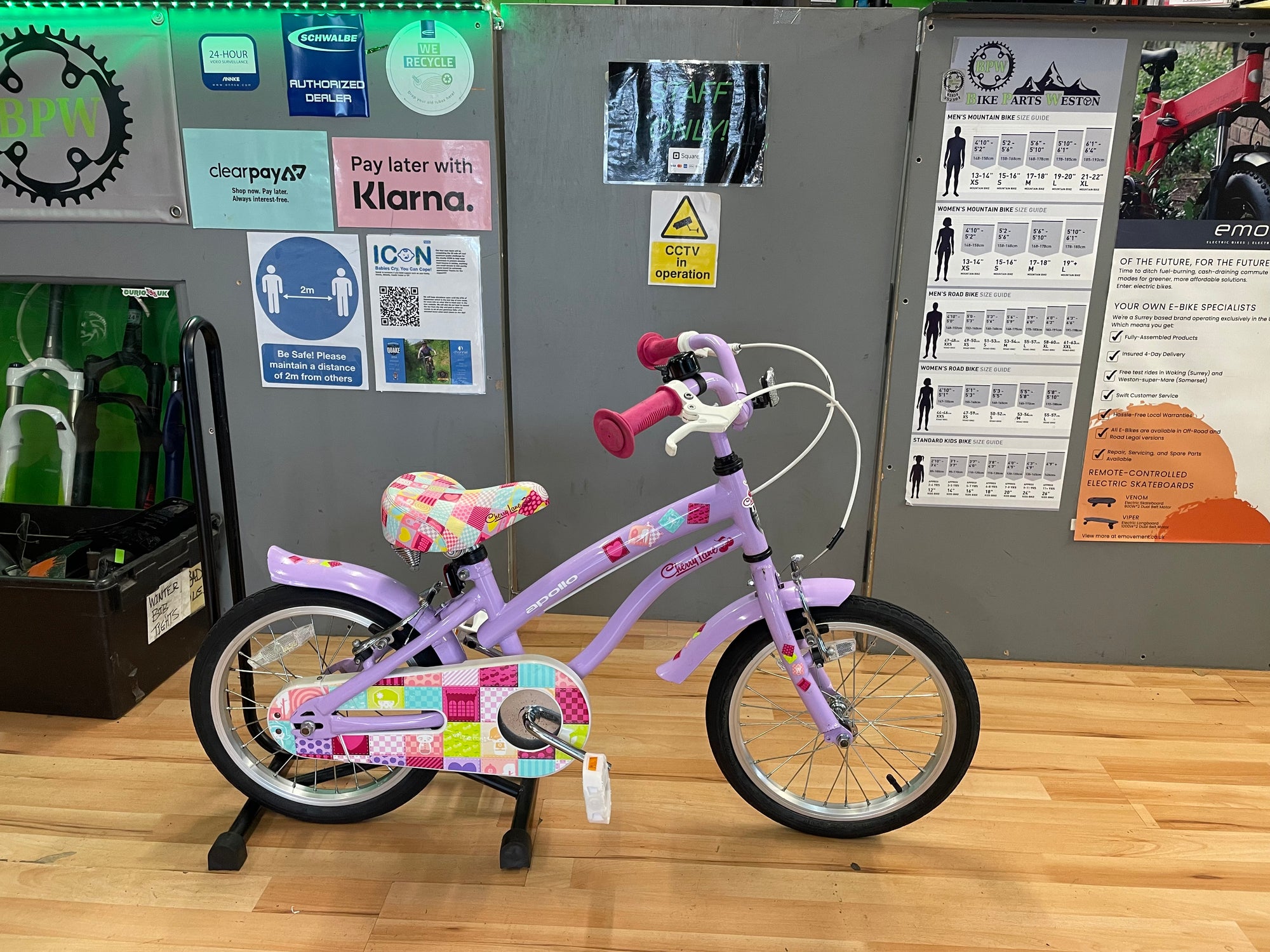 APOLLO CHERRY LANE GIRLS BIKE 5-7yrs Pink & Purple