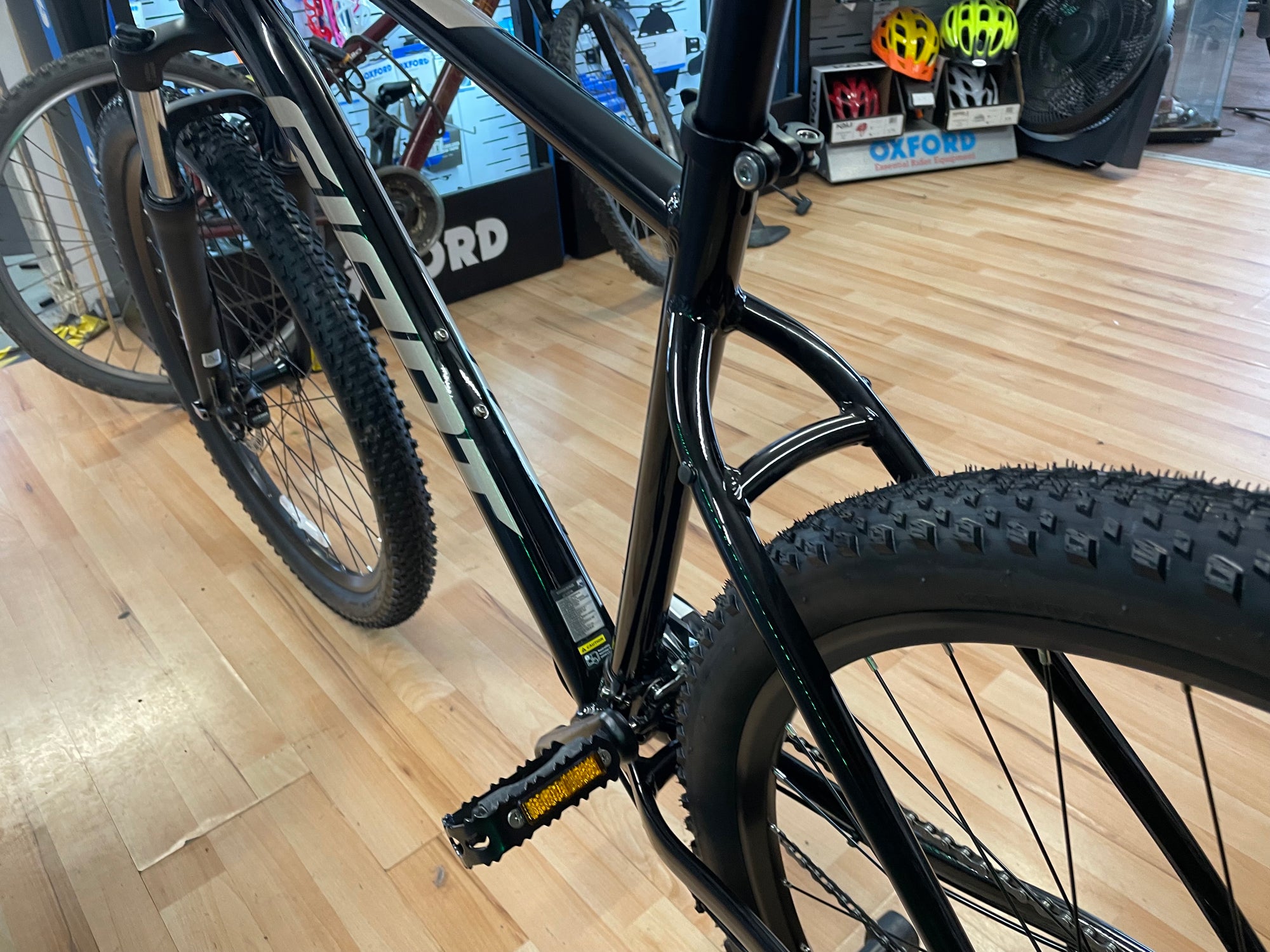 Giant Talon 4 2024 MTB 19” BLACK