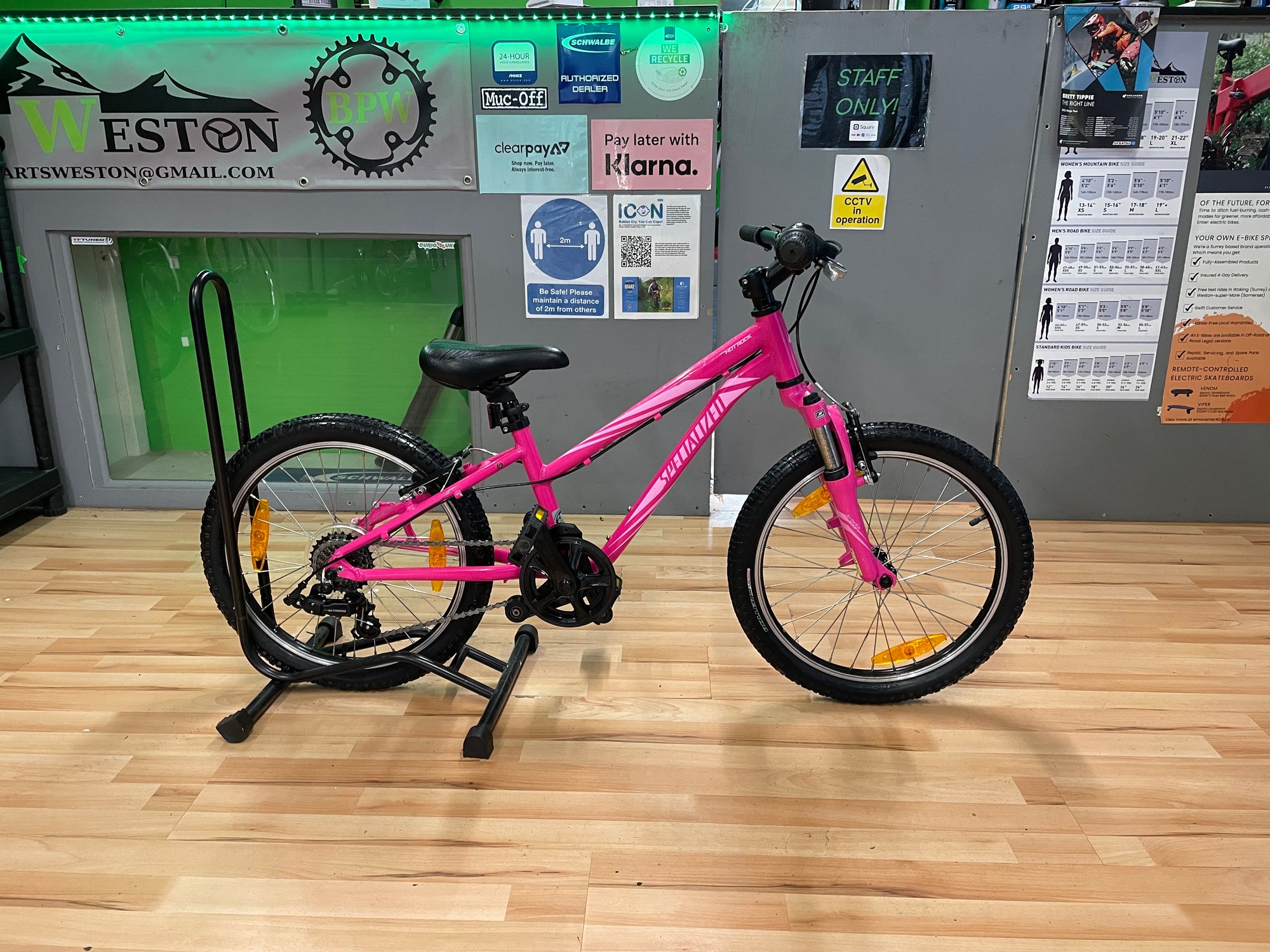 SPECIALIZED HOTROCK 20” Kids MTB