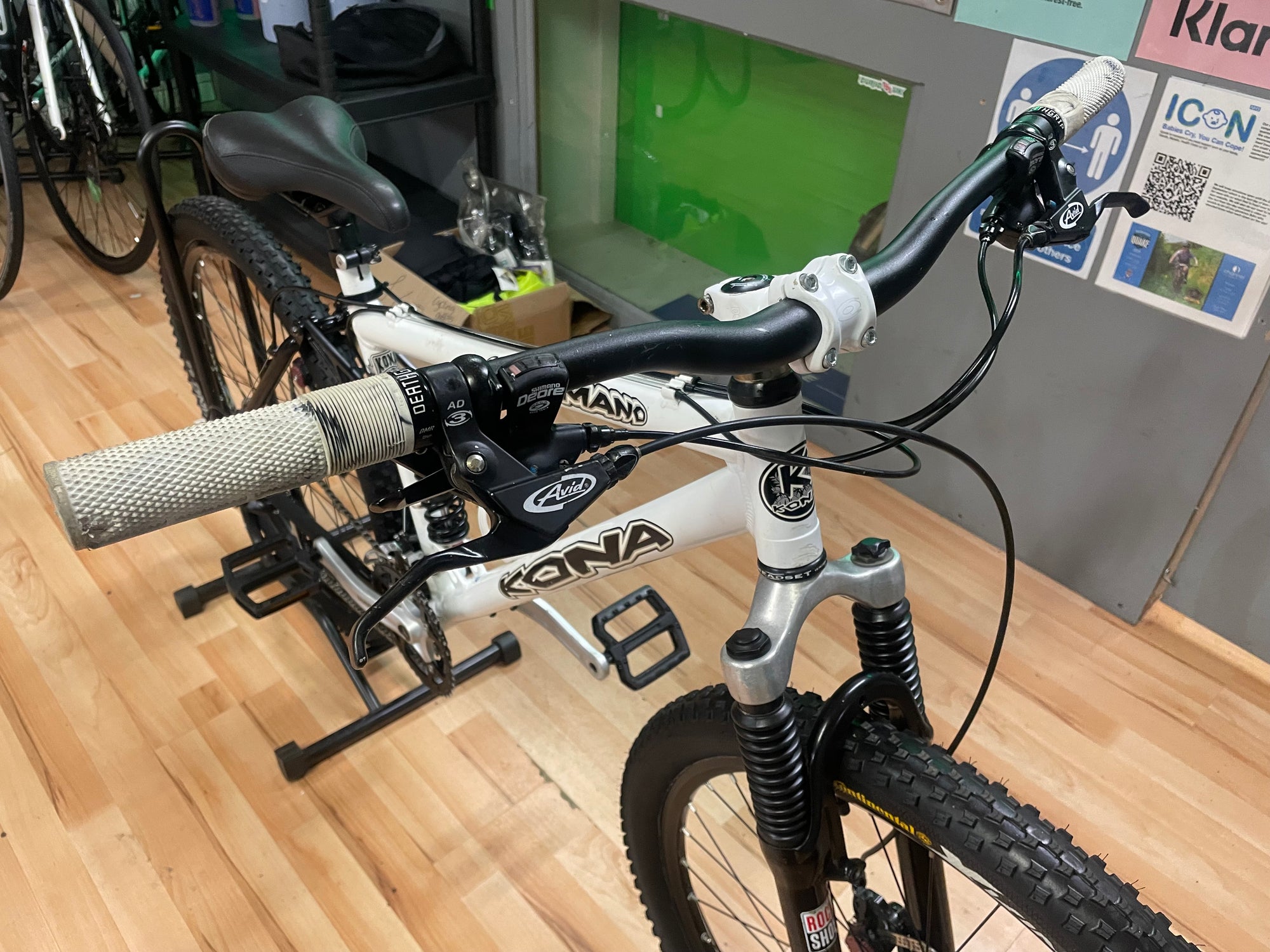 KONA MANOMANO MTB FULL SUSPENSION BIKE WHITE 17”