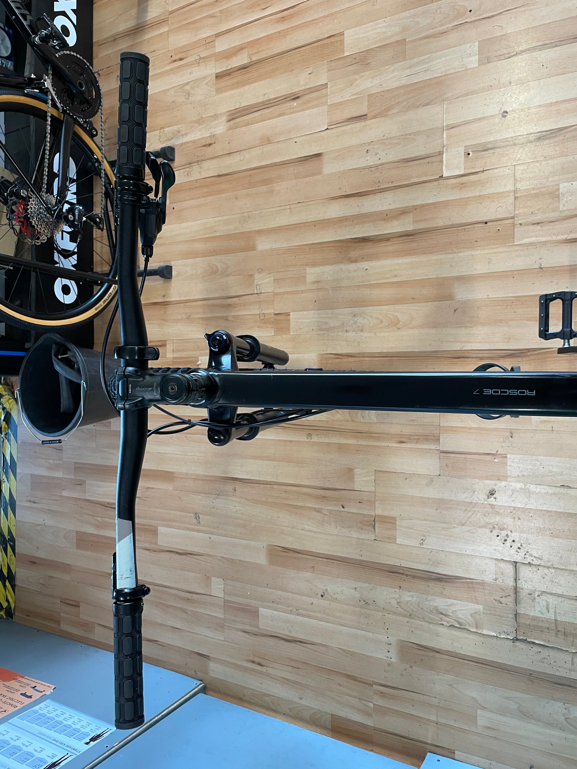 TREK ROSCOE 7 MTB 18.5” BLACK