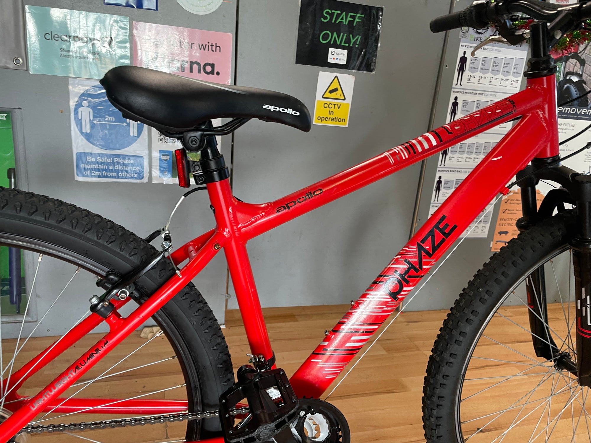 APOLLO PHASE 17” RED MTB