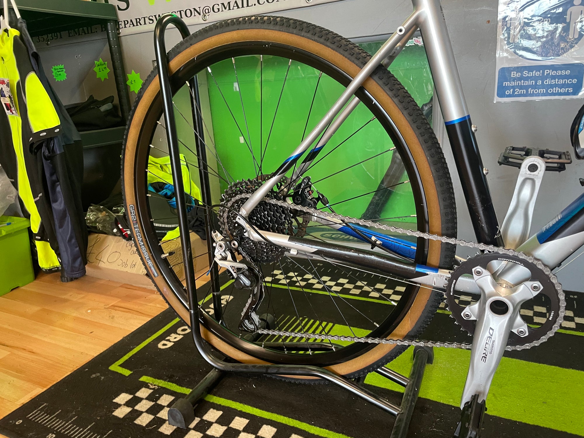 BOARDMAN ADV 8.8 GRAVEL/HYBRID SILVER 53cm