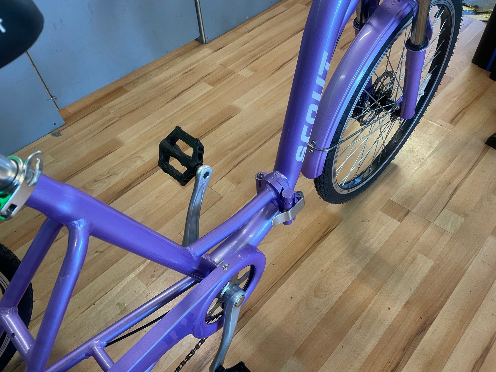 SCOUT FOLDING TRICYCLE PURPLE