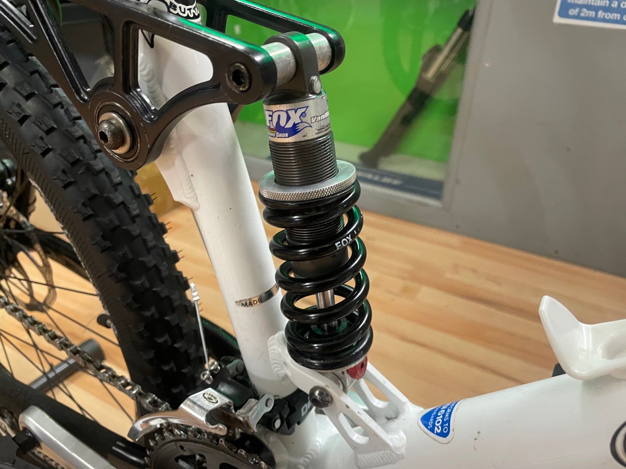 KONA MANOMANO MTB FULL SUSPENSION BIKE WHITE 17”