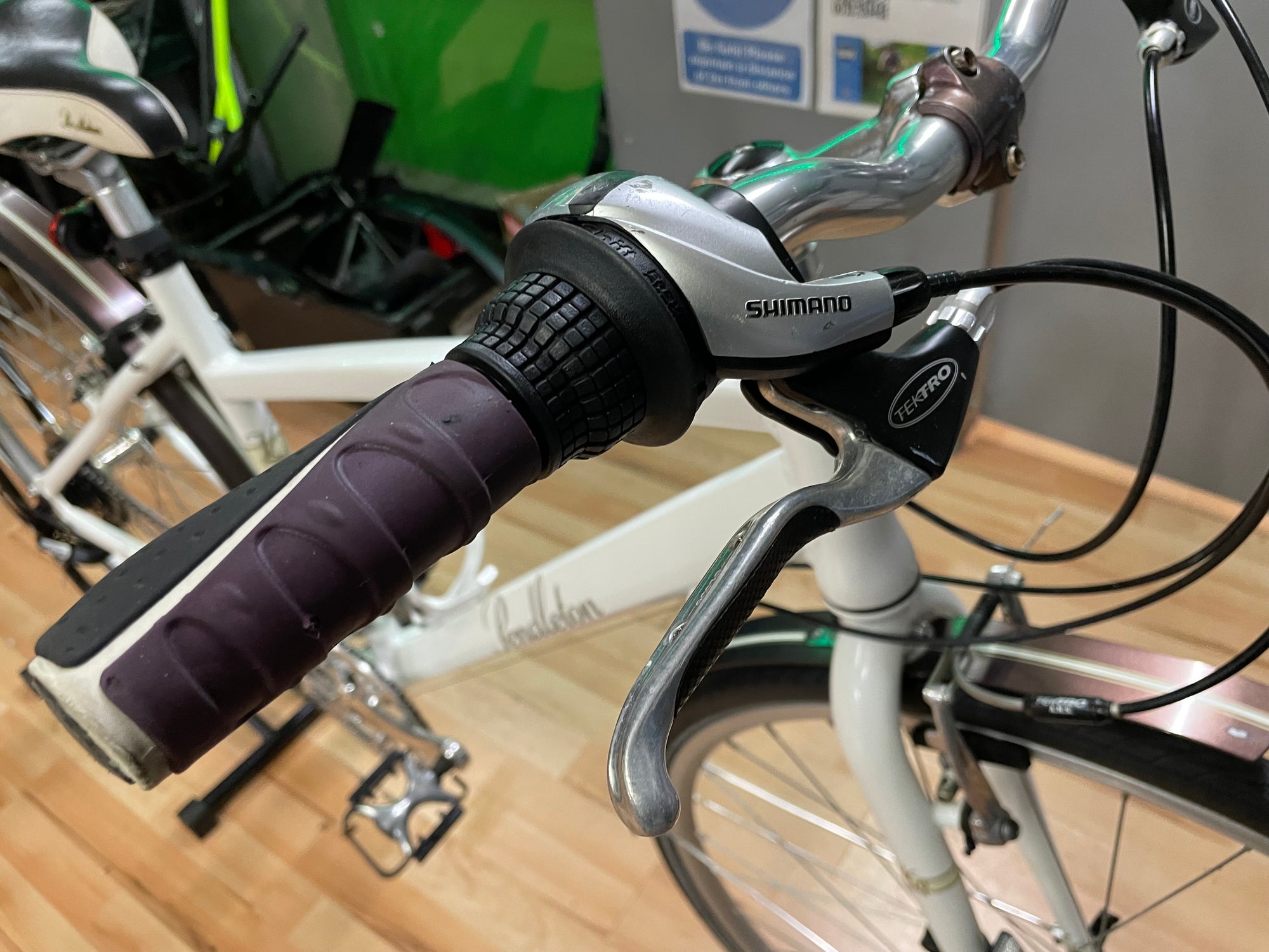 PENDLETON DALBY HYBRID 18” WHITE