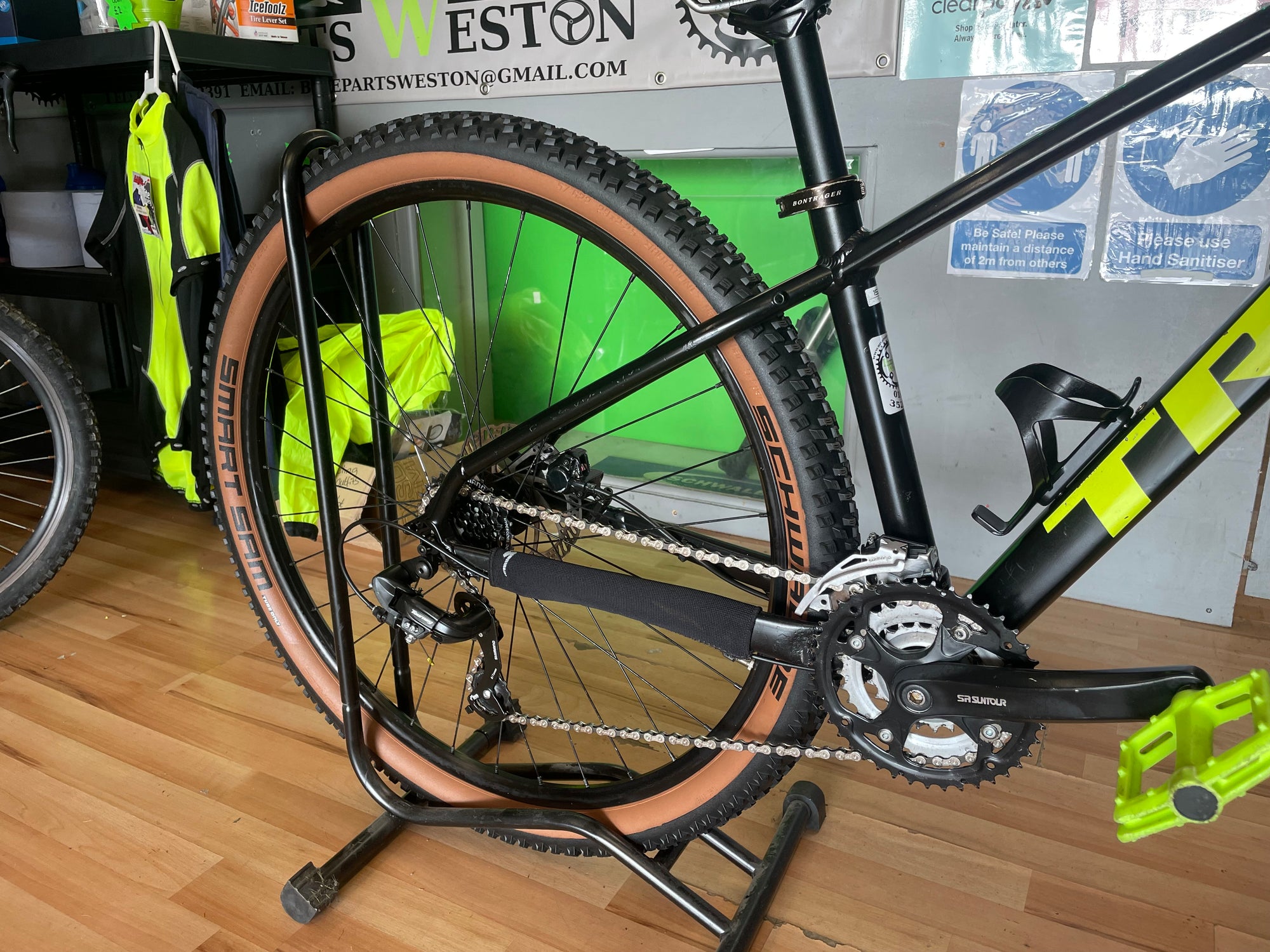 Trek Marlin 6 MTB BLACK 15.5”