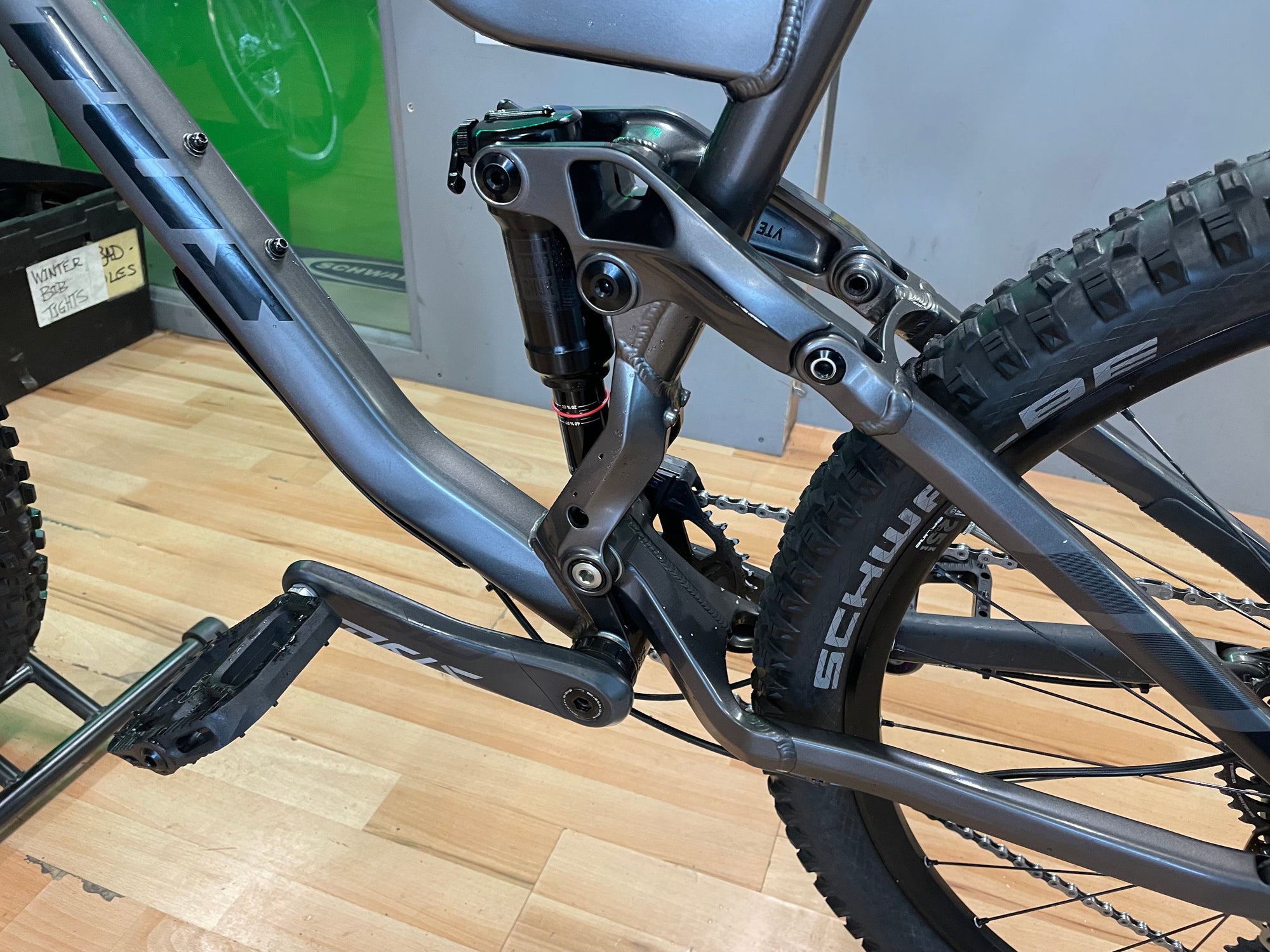 VITUS ESCARPE VRX 2018 18” GREY