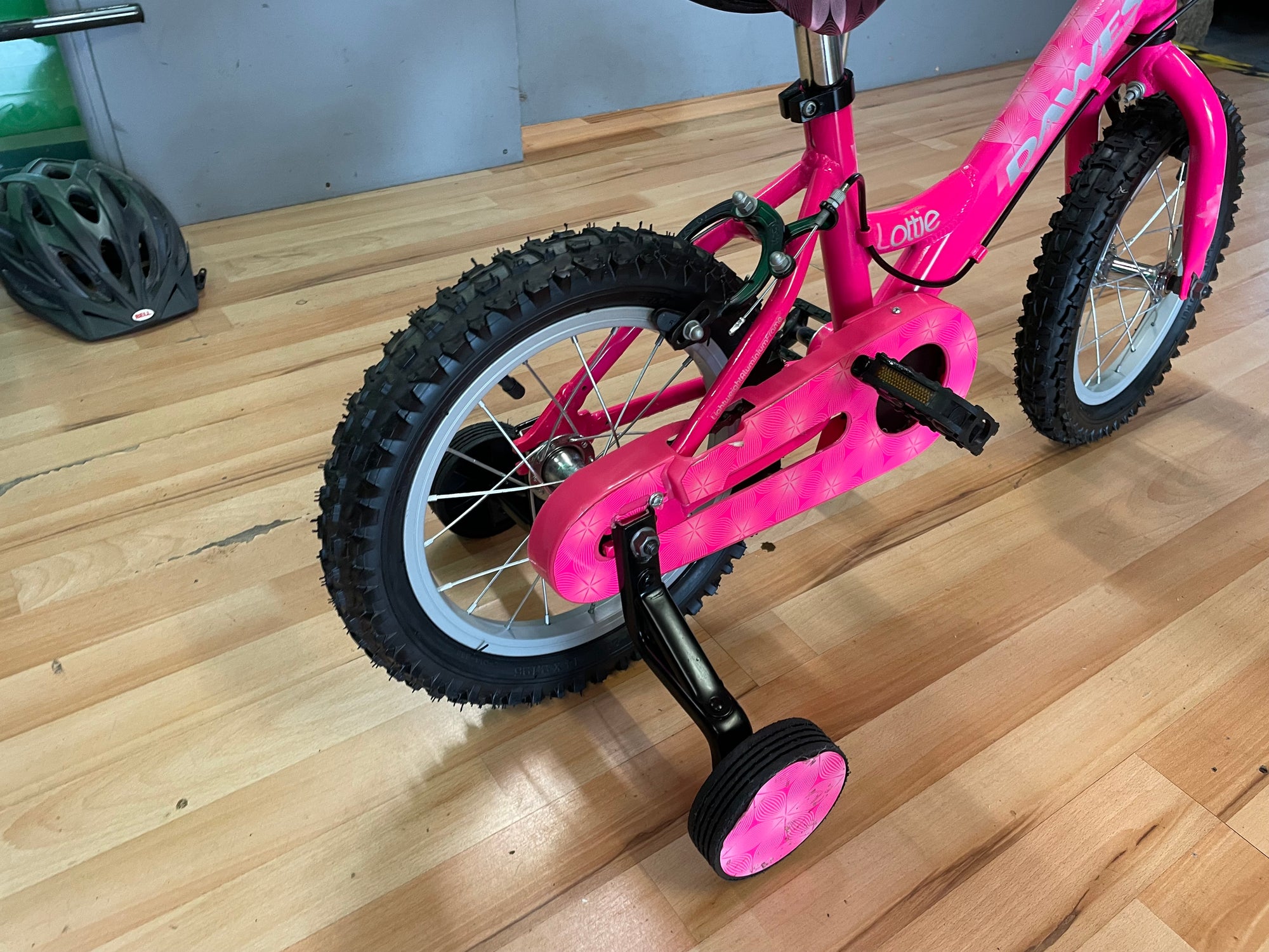 DAWES LOTTIE PINK KIDS BIKE