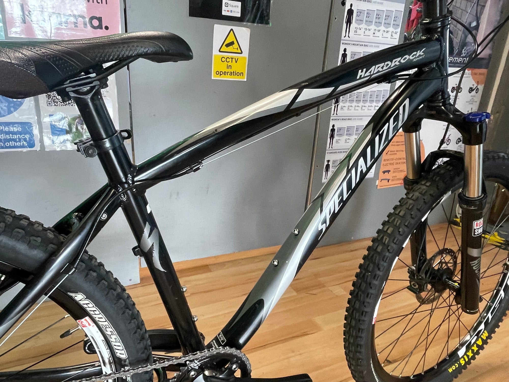 SPECIALIZED HARDROCK SPORT MTB 17” BLACK