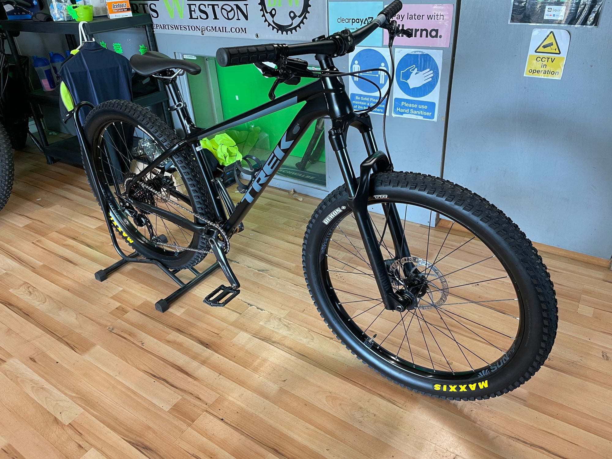 TREK ROSCOE 7 MTB 18.5” BLACK