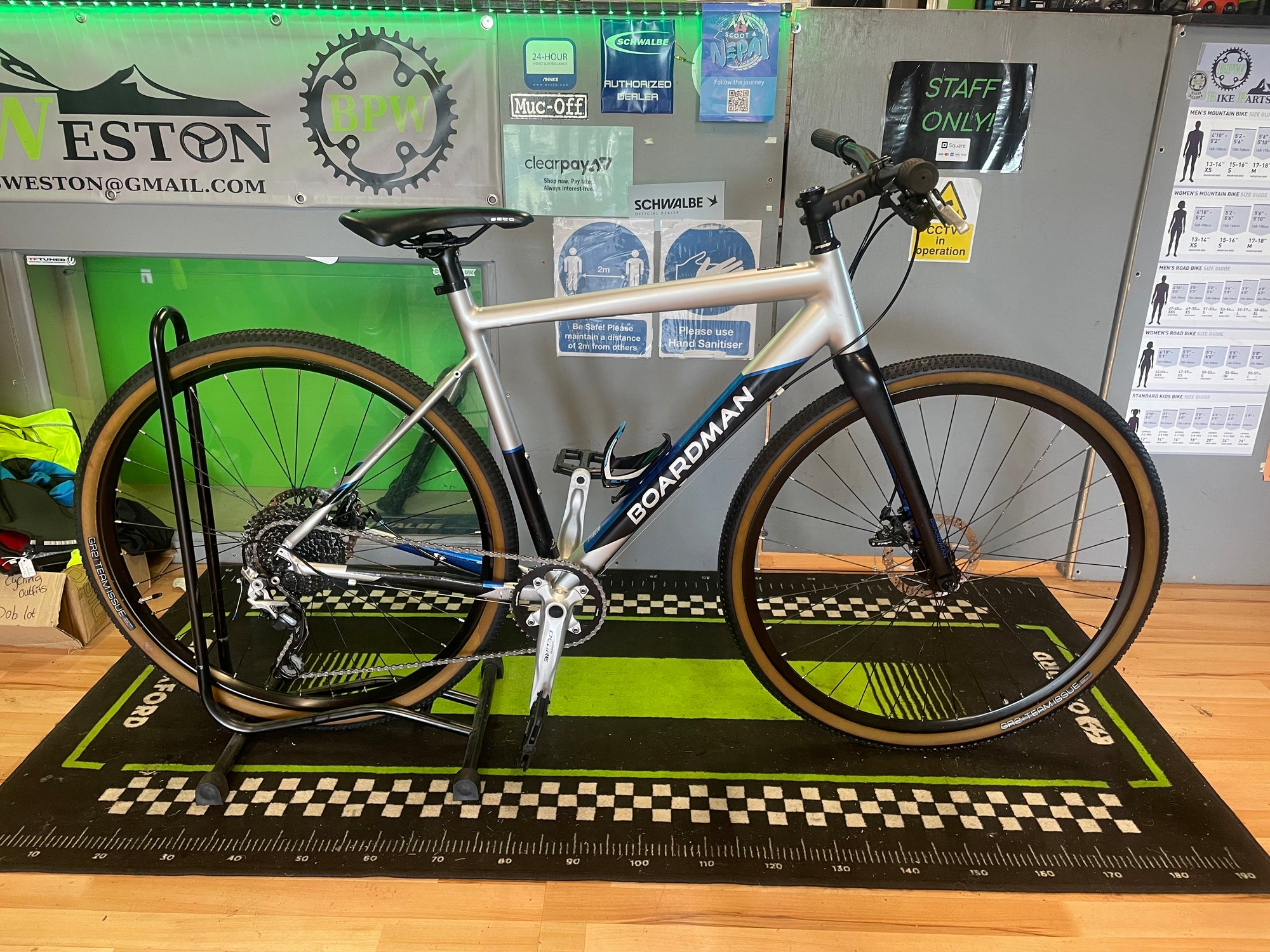 BOARDMAN ADV 8.8 GRAVEL/HYBRID SILVER 53cm