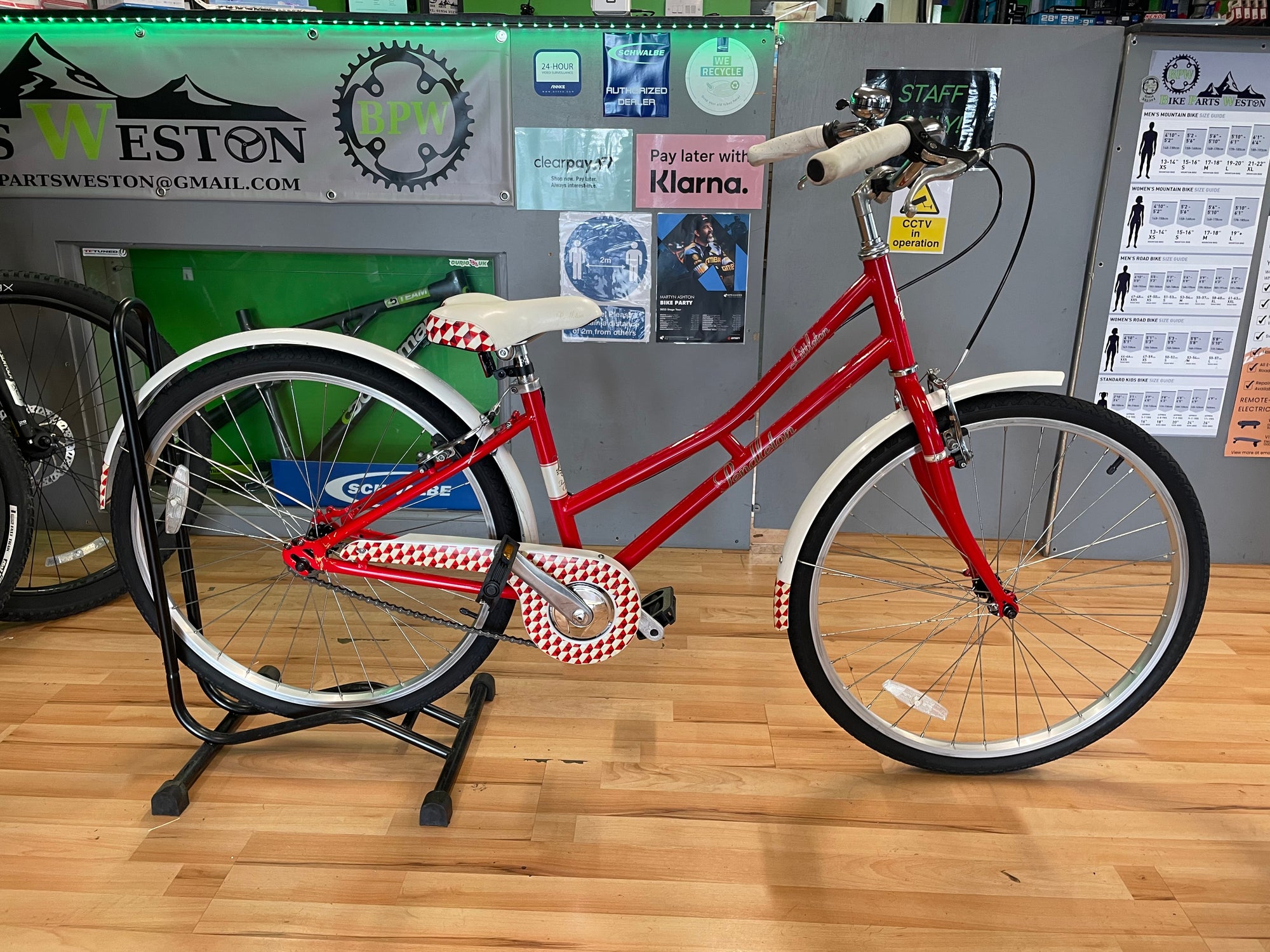 Pendleton Somerby, 14" Girls Town/Hybrid Bike Red
